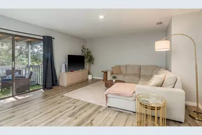 876 116th Avenue N #102, Saint Petersburg, FL 33716 - Photo 11