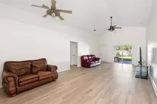 24311 Branchwood Ct, Lutz, FL 33559 - Photo 7