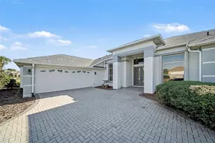 8402 Maybelle Dr, Weeki Wachee, FL 34613 - Photo 5