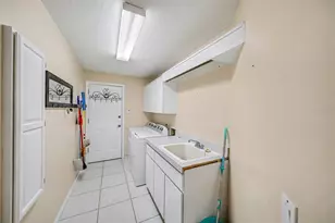 8402 Maybelle Dr, Weeki Wachee, FL 34613 - Photo 23