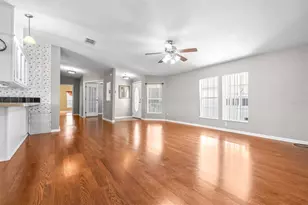 5453 Williamsburg Ln, Wildwood, FL 34785 - Photo 7