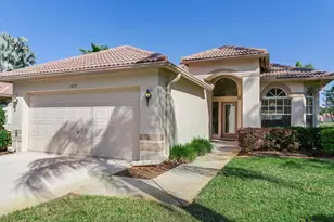 1277 Lindenwood Dr, Tarpon Springs, FL 34688 - Photo 3