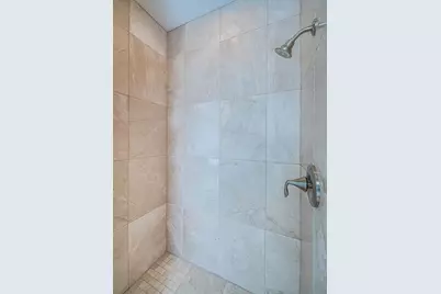 7986 9th Avenue S, Saint Petersburg, FL 33707 - Photo 41