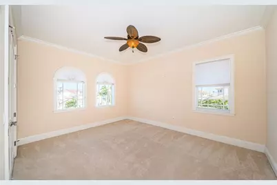 7986 9th Avenue S, Saint Petersburg, FL 33707 - Photo 63