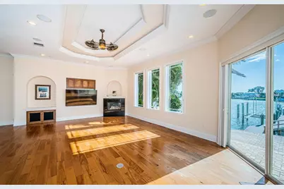 7986 9th Avenue S, Saint Petersburg, FL 33707 - Photo 23