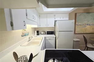 4345 Tahitian Gardens Cir, Holiday, FL 34691 - Photo 11