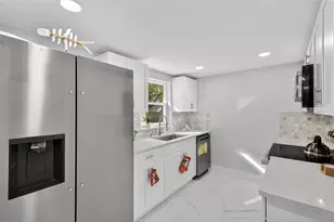 5550 Dahlia Ave, New Port Richey, FL 34652 - Photo 21