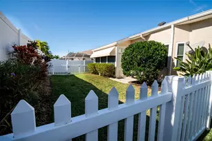 917 Michele Cir, Dunedin, FL 34698 - Photo 27