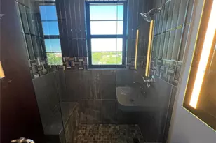 2109 Bayshore Blvd, Tampa, FL 33606 - Photo 11