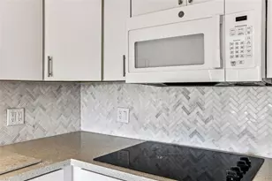 2455 Finlandia Ln, Clearwater, FL 33763 - Photo 17