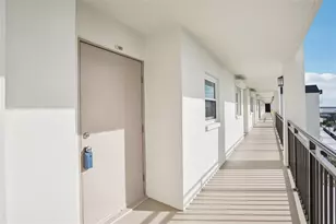 9 Haig Pl, Dunedin, FL 34698 - Photo 5