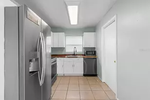 1424 Vinetree Dr, Brandon, FL 33510 - Photo 9