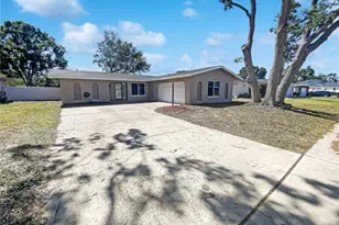 10454 138th St, Largo, FL 33774 - Photo 3