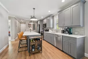 8120 El Portal Dr, Tampa, FL 33604 - Photo 17