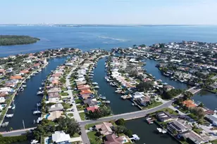 2001 Massachusetts Ave NE, Saint Petersburg, FL 33703 - Photo 77