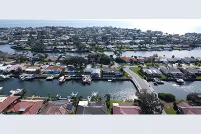 2001 Massachusetts Avenue NE, Saint Petersburg, FL 33703 - Photo 63