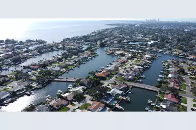2001 Massachusetts Avenue NE, Saint Petersburg, FL 33703 - Photo 73