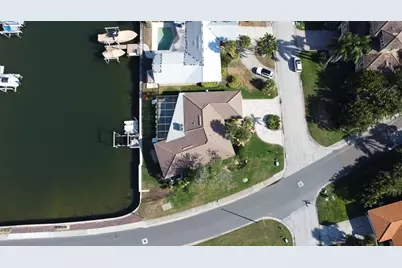 2001 Massachusetts Avenue NE, Saint Petersburg, FL 33703 - Photo 47