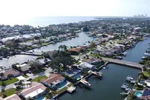 2001 Massachusetts Ave NE, Saint Petersburg, FL 33703 - Photo 61