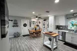 9328 Forest Hills, Tampa, FL 33612 - Photo 9