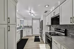 49 Valencia Cir, Safety Harbor, FL 34695 - Photo 31