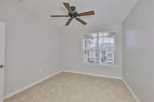 2305 Bay Club Cir, Tampa, FL 33607 - Photo 31
