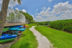 2305 Bay Club Cir, Tampa, FL 33607 - Photo 35