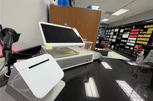 Lithia Pinecrest Rd, Valrico, FL 33596 - Photo 9