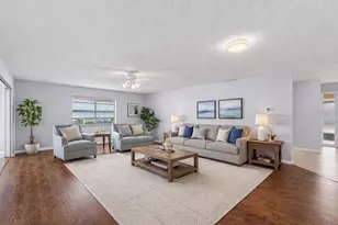 1417 Ingram Dr, Sun City Center, FL 33573 - Photo 3
