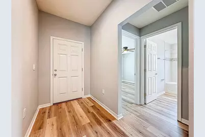 6945 Gideon Circle, Zephyrhills, FL 33541 - Photo 11