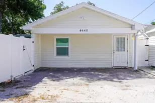 6445 2nd Ave S, Saint Petersburg, FL 33707 - Photo 9