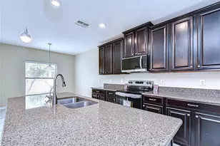 2718 Garden Falls Dr, Brandon, FL 33511 - Photo 7