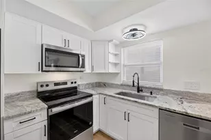 8831 Bay Pointe Dr, Tampa, FL 33615 - Photo 17