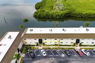 8831 Bay Pointe Dr, Tampa, FL 33615 - Photo 9