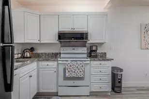 7405 Bay Island Dr S, South Pasadena, FL 33707 - Photo 15