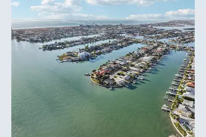 11055 6th Street E, Treasure Island, FL 33706 - Photo 35