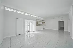 11055 6th St E, Treasure Island, FL 33706 - Photo 9