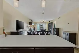 51 Island Way, Clearwater Beach, FL 33767 - Photo 11