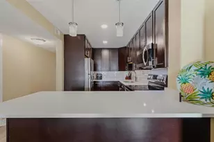 51 Island Way, Clearwater Beach, FL 33767 - Photo 9