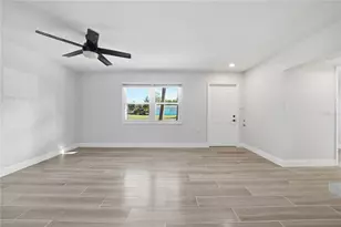 4234 Des Moines St NE, Saint Petersburg, FL 33703 - Photo 7