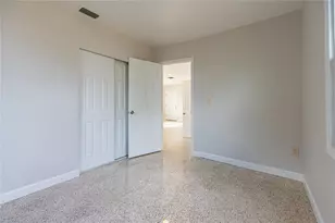 5773 3rd Ave N, Saint Petersburg, FL 33710 - Photo 25