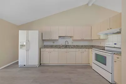 8804 Briar Hollow Court, Tampa, FL 33634 - Photo 5