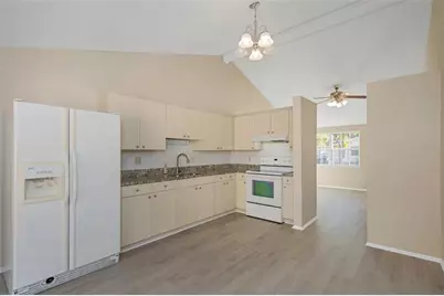 8804 Briar Hollow Court, Tampa, FL 33634 - Photo 7