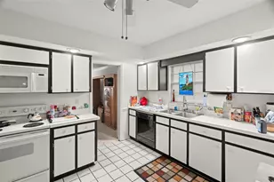 10408 Reclinata Ln, Tampa, FL 33618 - Photo 29