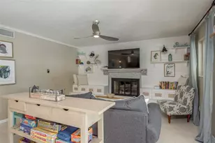 8240 144th Ln, Seminole, FL 33776 - Photo 23