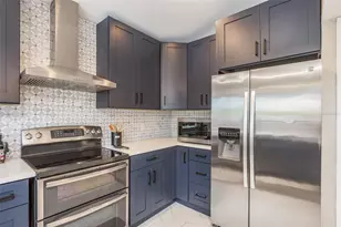 8240 144th Ln, Seminole, FL 33776 - Photo 15