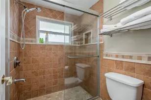 8240 144th Ln, Seminole, FL 33776 - Photo 43