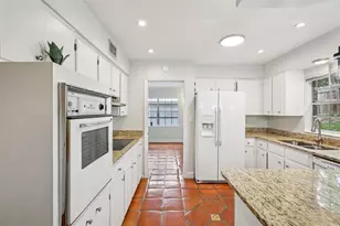 1218 Lake Ariana Blvd, Auburndale, FL 33823 - Photo 11