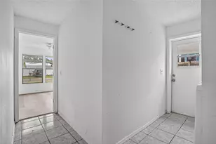 4320 44th St N, Saint Petersburg, FL 33714 - Photo 25