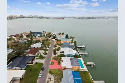 11549 48th Avenue N, Saint Petersburg, FL 33708 - Photo 5